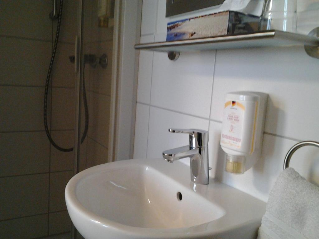 Centralhotel Garni Оффенбург Номер фото